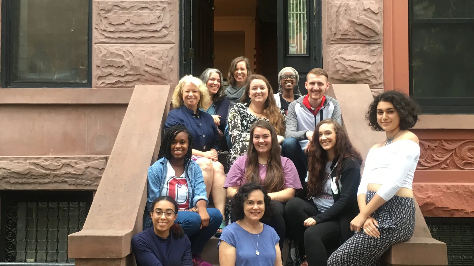 A photograph of the group of students with their group leaders 