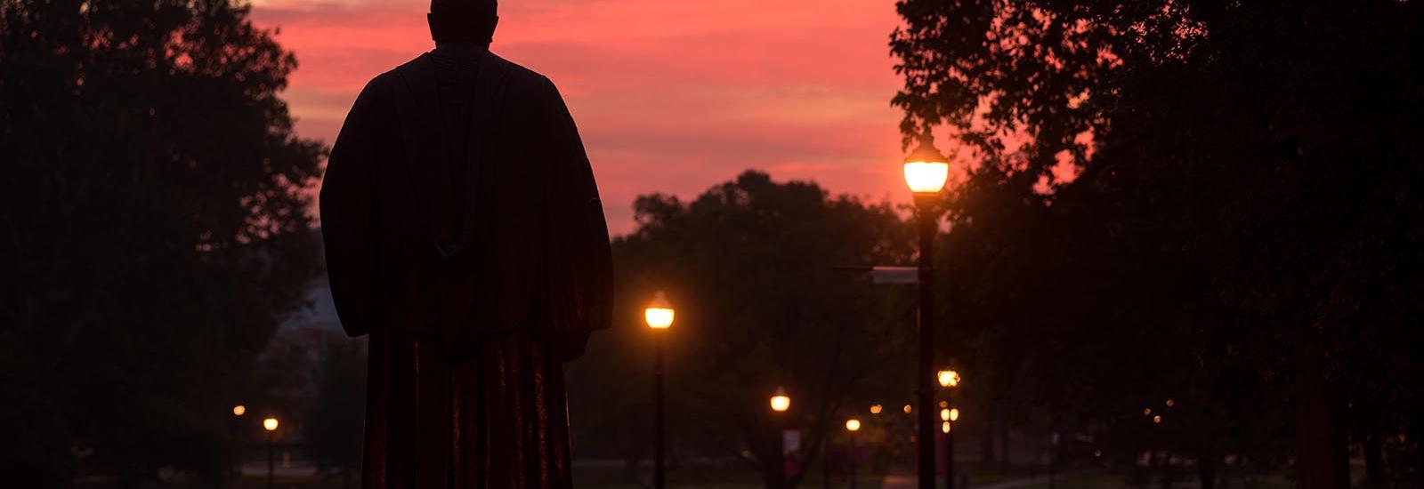 Ohio State Oval with Oxley Statue